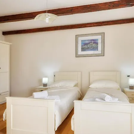Moncalvo Villa Bale