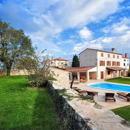 Moncalvo Villa Bale